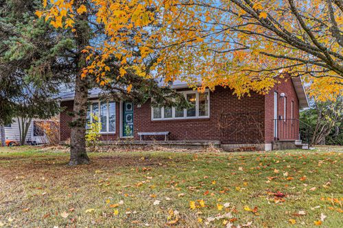 133 Arthur St, Arnprior, ON, K7S1A5 | Card Image