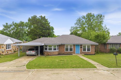 104 Miller Dr, Pauls Valley, OK, 73075-6412 | Card Image