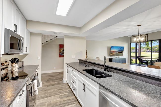 295 Old Meadow Way, Condo with 2 bedrooms, 2 bathrooms and null parking in Palm Beach Gardens FL | Image 10