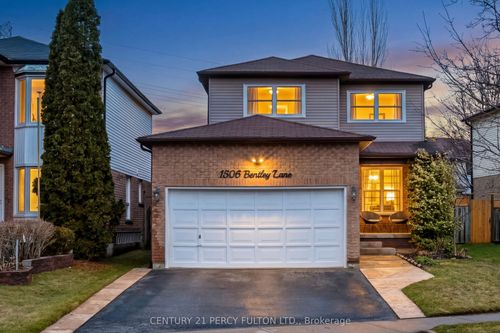 1506 Bentley Lane, Pickering, ON, L1X2M5 | Card Image