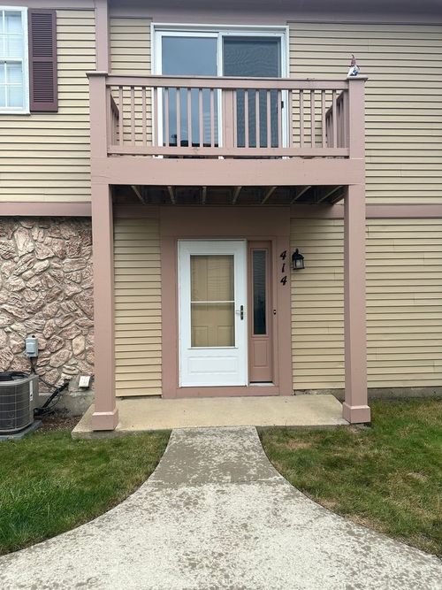 414-414 Briarwood Ct, Vernon Hills, IL, 60061-1936 | Card Image