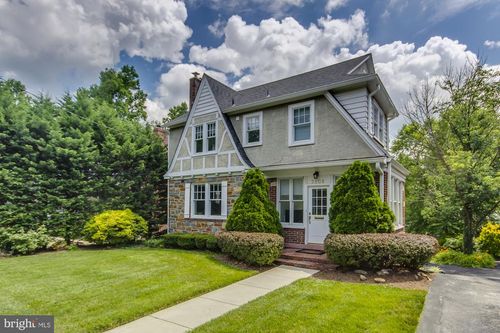 7105 Connecticut Ave, CHEVY CHASE, MD, 20815-4933 | Card Image