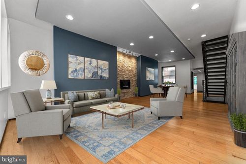 907 N 5th St, PHILADELPHIA, PA, 19123-1401 | Card Image