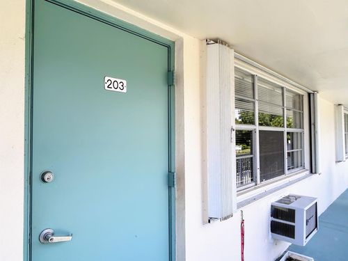 apt-203-340 Horizons W, Boynton Beach, FL, 33435-5031 | Card Image