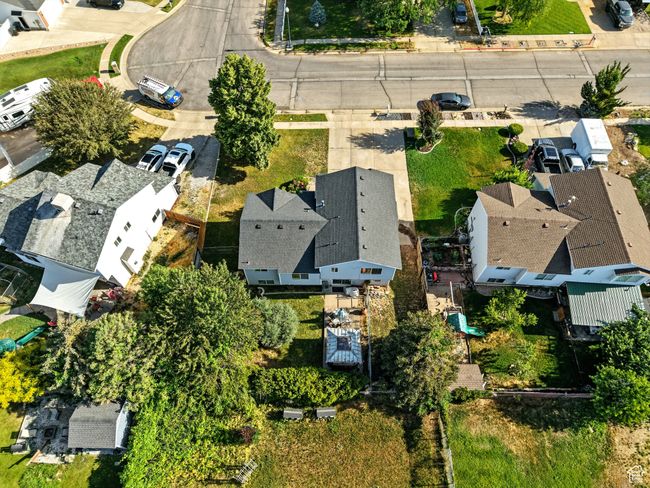 Aerial perspective of suburban area | Image 31