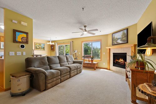 497 Pleasant Ln, Chaska, MN, 55318-3412 | Card Image