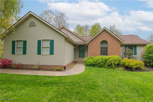 5533 Briggle Ave Sw, East Sparta, OH, 44626-9465 | Card Image