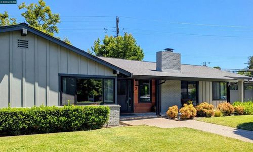 2 Estabueno Dr, Orinda, CA, 94563-4122 | Card Image