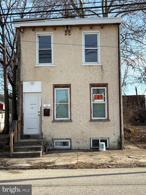 337 E 10th St, CHESTER, PA, 19013-5902 | Card Image