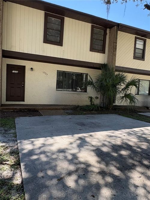 12723 Lockey Ln, TAMPA, FL, 33612-4570 | Card Image