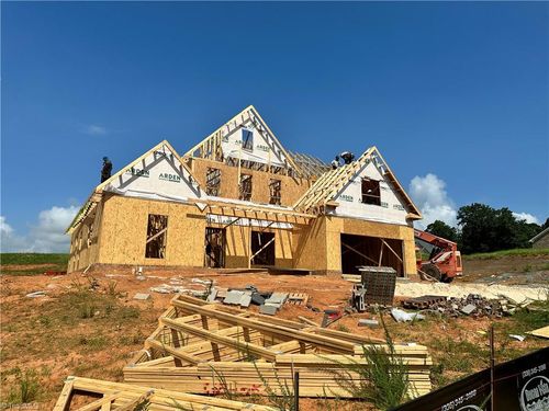 325 Grandworth Way, King, NC, 27021-9352 | Card Image