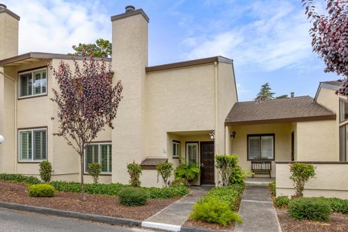 1007 Brentwood Ct, Pacific Grove, CA, 93950-5021 | Card Image