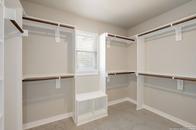 122 Hi View Dr, House other with 3 bedrooms, 3 bathrooms and null parking in Pipe Creek TX | Image 16
