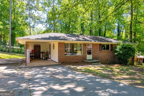 9 Poplar St, Toccoa, GA, 30577-6093 | Card Image