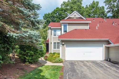 20 Petersburg Ct, Oak Ridge, NJ, 07438-9198 | Card Image