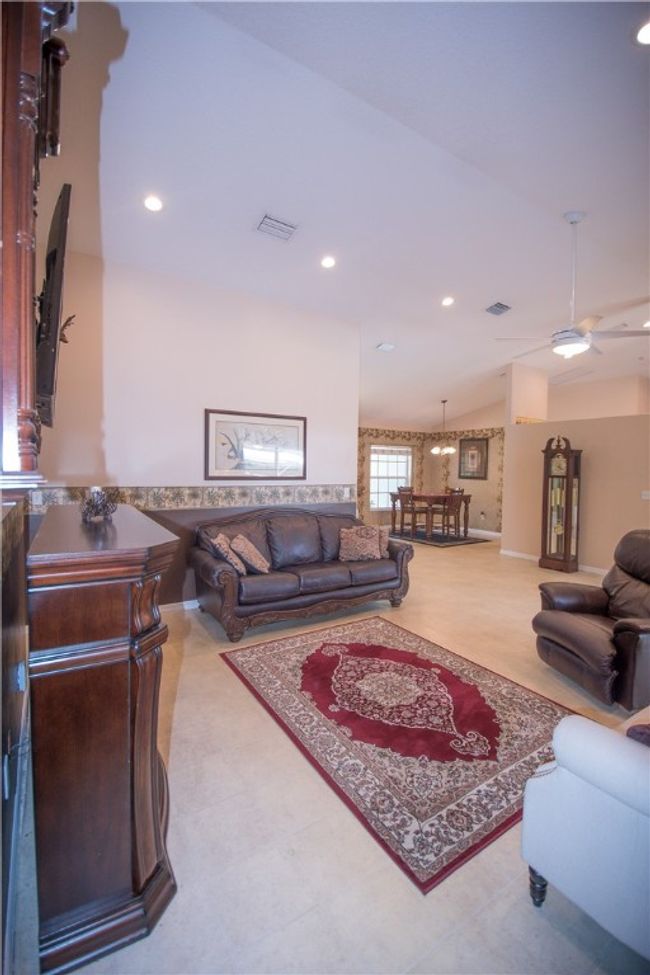 1018 Persian Ln, House other with 4 bedrooms, 2 bathrooms and null parking in Sebastian FL | Image 10