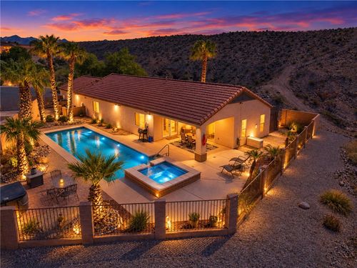 2401 Topanga Dr, Bullhead City, AZ, 86442-8462 | Card Image
