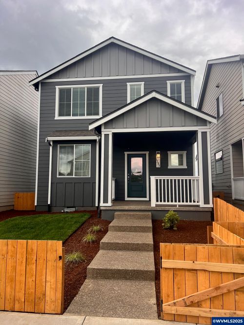 1285 Parkside Av, Woodburn, OR, 97071 | Card Image