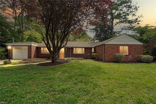 5640 Lakewood Dr, Norfolk, VA, 23509-1447 | Card Image