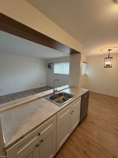 21761 Hillside Dr, Clinton Township, MI, 48035-6017 | Card Image