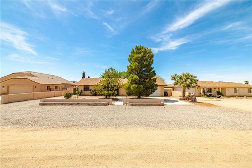 10041 N Concho Dr, Kingman, AZ, 86401-8168 | Card Image