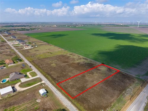 4323 Kestrel Ln, Portland, TX, 78374-3323 | Card Image