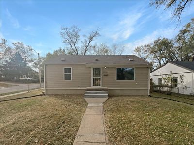 6744 Agnes Avenue, House other with 2 bedrooms, 1 bathrooms and null parking in Kansas City MO | Image 2