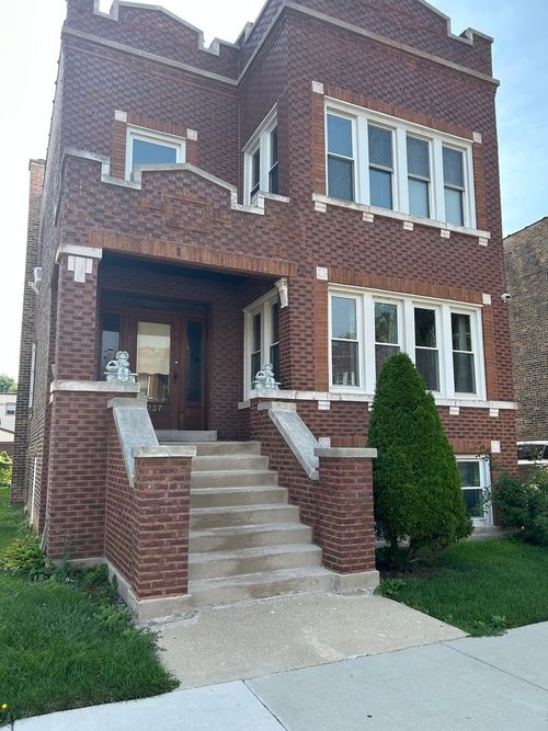 1-2237 Elmwood Ave, Berwyn, IL, 60402-2419 | Card Image