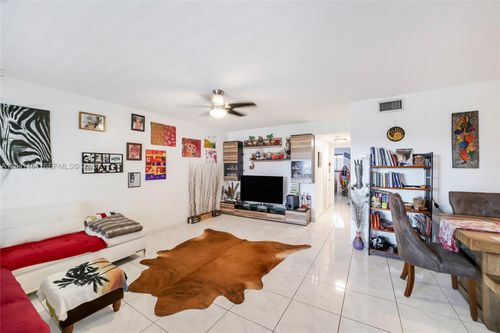 205-541 Blue Heron Dr, Hallandale Beach, FL, 33009-5755 | Card Image
