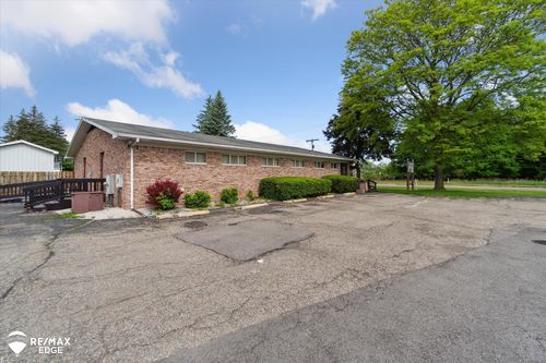 4344 Richfield Rd, Flint, MI, 48506-2022 | Card Image