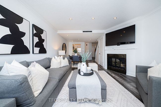7 - 120 Glen Manor Dr, Condo with 2 bedrooms, 2 bathrooms and 1 parking in Toronto ON | Image 14