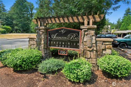 e110-700 Front St S, Issaquah, WA, 98027-4237 | Card Image