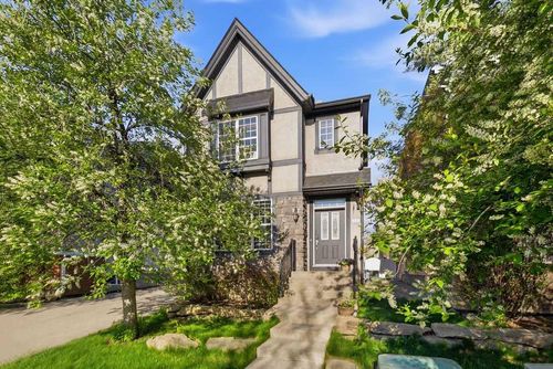 122 Ypres Green Sw, Calgary, AB, T2T6M1 | Card Image