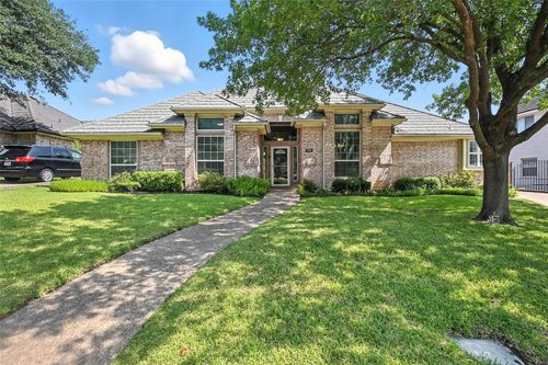 720 Herman Dr, Hurst, TX, 76054-2025 | Card Image