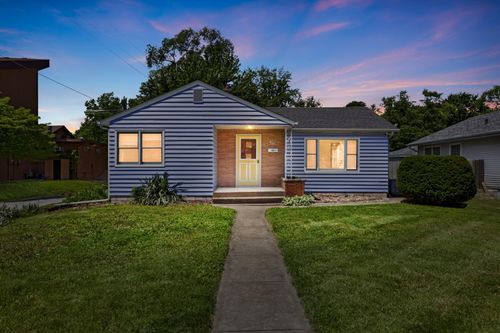 426 S 11th Street, Chesterton, IN, 46304 | Card Image