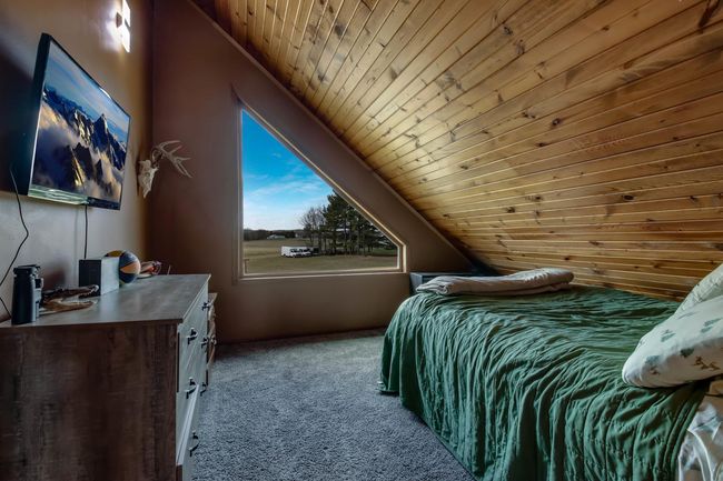 Large Loft bedroom #1 | Image 19
