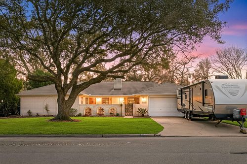 1719 Alta Vista Dr, Alvin, TX, 77511-3001 | Card Image