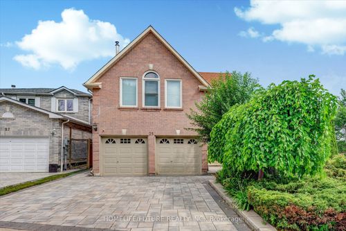 25 Valley Centre Dr, Scarborough, ON, M1X1K9 | Card Image