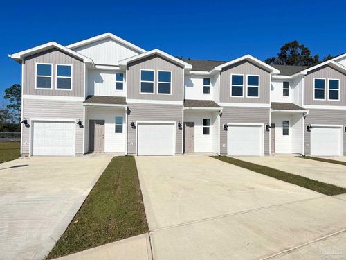 3985 Pendragon Cir, Milton, FL, 32583-4526 | Card Image