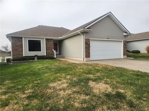 2906 Easton St, Harrisonville, MO, 64701-3639 | Card Image