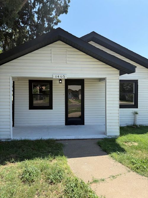 1405 Nolan St, Big Spring, TX, 79720-4606 | Card Image