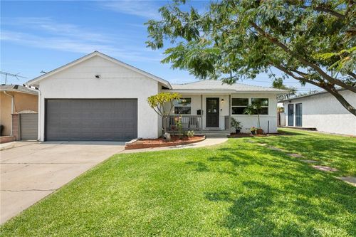 221 Chinchilla St, La Habra, CA, 90631 | Card Image