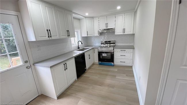 32 Vansitmart Ave, House other with 3 bedrooms, 2 bathrooms and null parking in Hamilton ON | Image 14