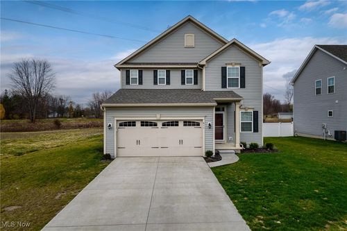 611 Sunriver Drive, Painesville, OH, 44077 | Card Image