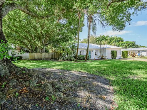 2158 Seville Ave, Vero Beach, FL, 32960-2974 | Card Image