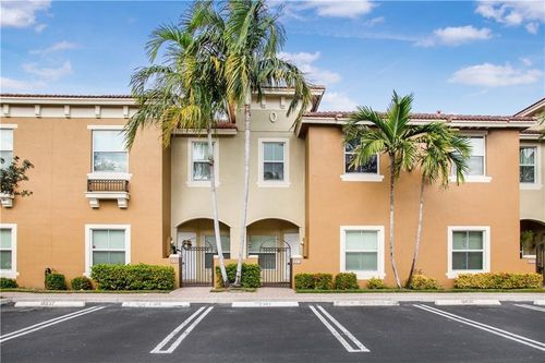 291 Lake Monterey Cir, Boynton Beach, FL, 33426-8443 | Card Image