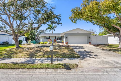 1012 78th St Nw, BRADENTON, FL, 34209-1041 | Card Image