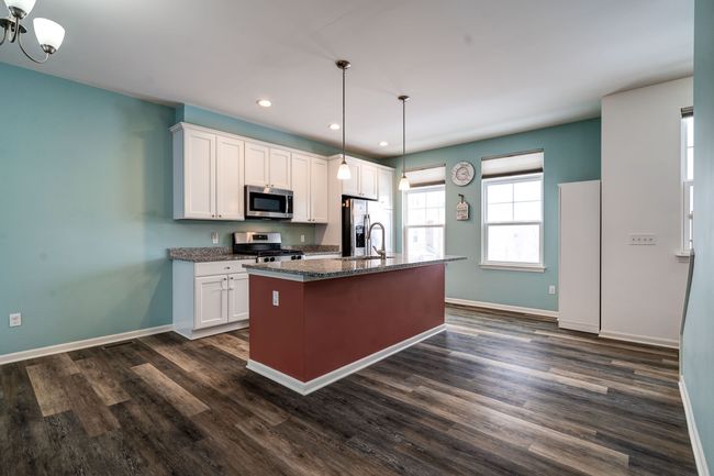 435 Wright St, Condo with 3 bedrooms, 3 bathrooms and null parking in Wixom MI | Image 4