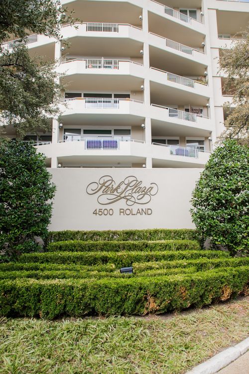 apt-304-4500 Roland Ave, Dallas, TX, 75219-1634 | Card Image