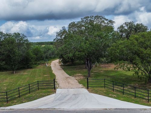 1393 Fox Trotter Rd, Seguin, TX, 78155-3297 | Card Image